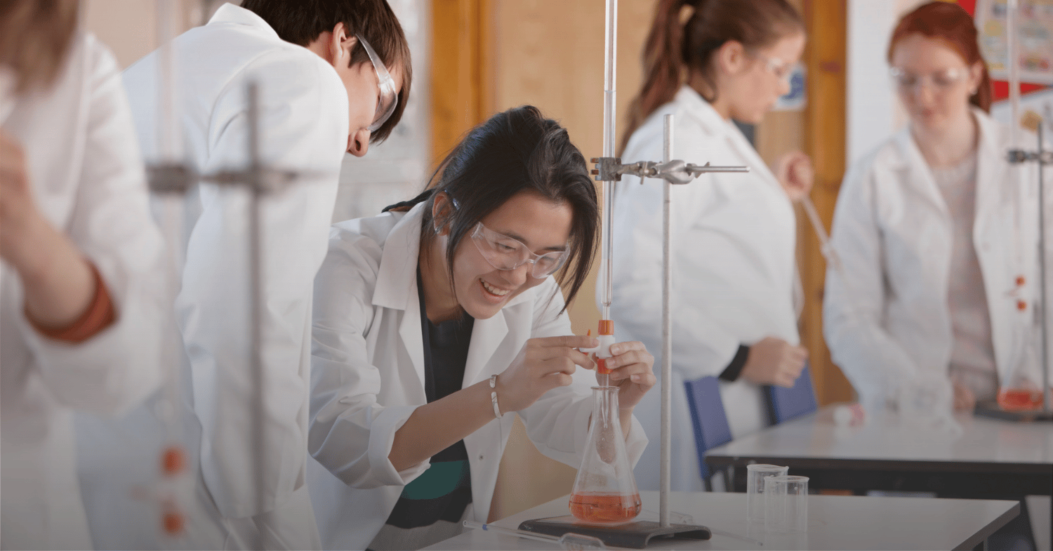 Students working in a lab